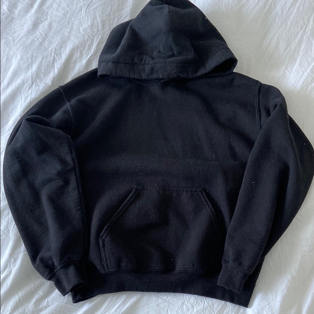 Gildan Black Pullover Hoodie Sweatshirt